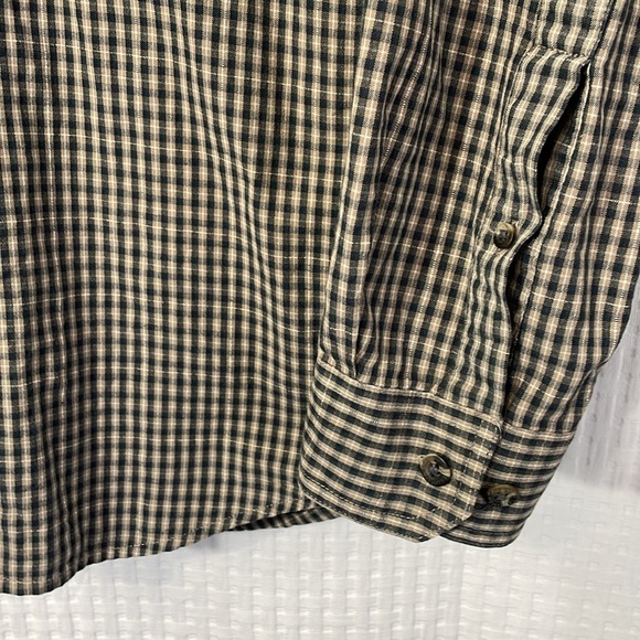 Columbia men’s Size Large plaid long sleeve button down shirt. Tan, Navy & White - Picture 4 of 8